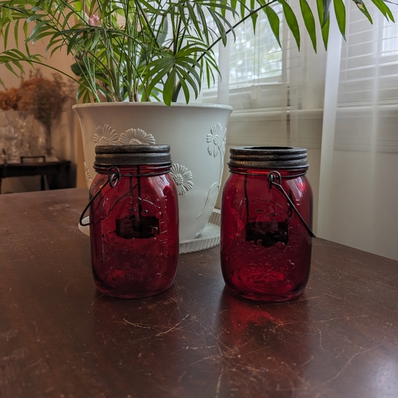 red Christmas jars - Picture 1 of 5